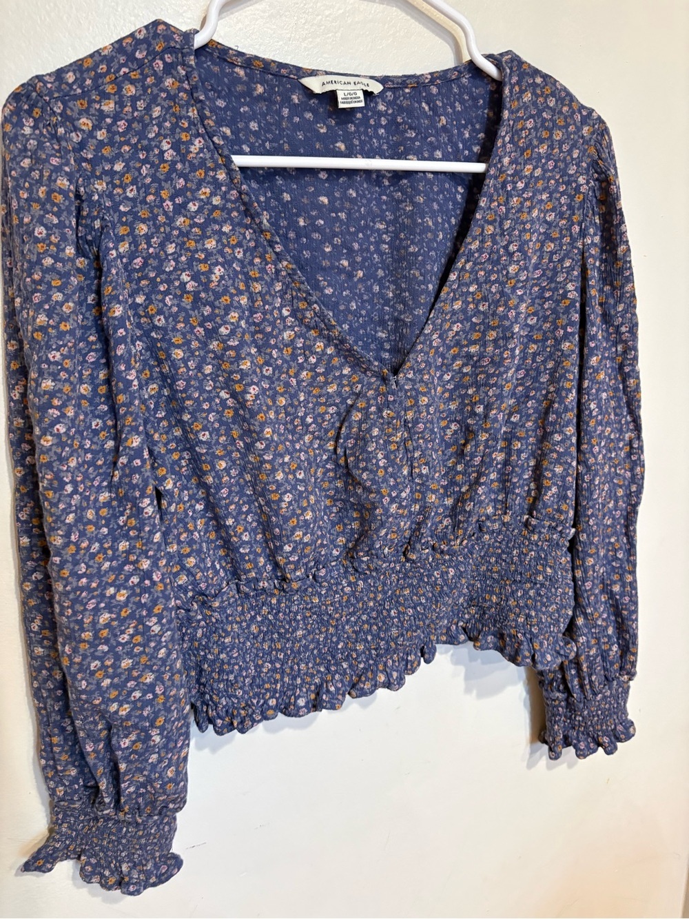 American Eagle Outfitters Floral peasant Smocked Waist V-Neck Top - Blue large